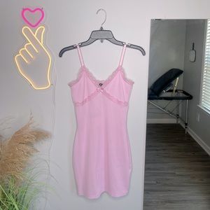 H&M Pink Ribbed bodycon dress
Size Small
Worn once for Birthday